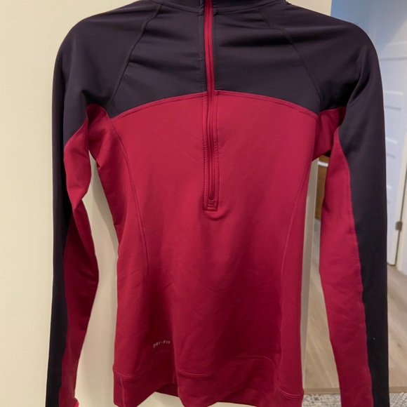 Nike Dri Fit Sweater with Hoodie - Picture 1 of 4